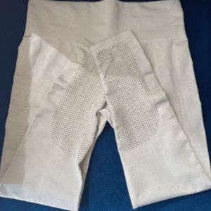 (NWT) JoyLab Sage Green Women’s 7/8 Length Ribbed Leggings